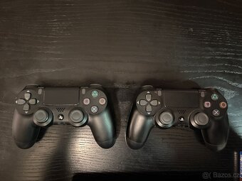 Playstation 4 slim + 2 dualshock ovladače, 6 her - 4