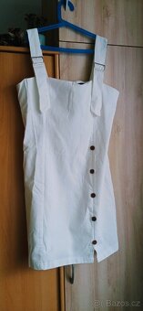 RŮZNÉ ŠATY VÝBĚR V GALERII KUS 50KČ - 4