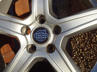 Volvo XC40 + V90 CC - zimní alu 18" 5x108 - 4