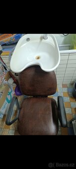 Kadeřnické křeslo s umyvadlem - 4