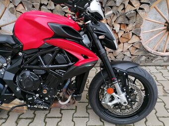 MV Agusta Dragster 800 ROSSO - 4