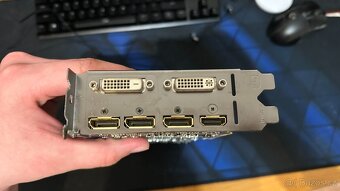 GPU GIGABYTE GTX 970 WindForce 3X OC 4GB - 4