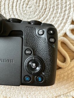 Canon EOS RP + příslušenství - 4