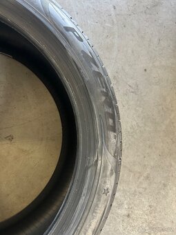 275/40 R20 - 4
