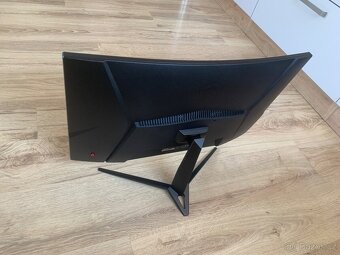 Monitor 27" MSI G27CQ4 E2 - 4