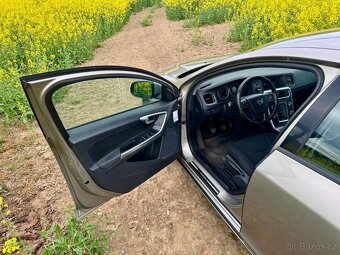 Volvo S60 (2011) - 4