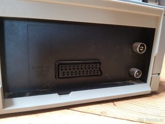 VHS videorekordér Thomson VTH6400E - zcela funkční, bez ovla - 4