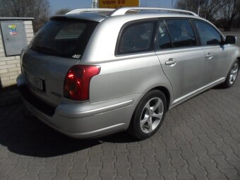 Toyota Avensis combi 1.8i/95 kw - Benzín - 4