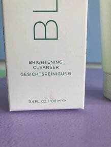 Young Living Bloom Brightening Cleanser - pleťový čistič - 4