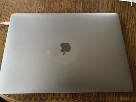 Macbook Pro 15" TouchBar nová baterie, klávesnice a display - 4