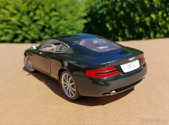 2004 Aston Martin DB9, Solido 1:18 model - 4