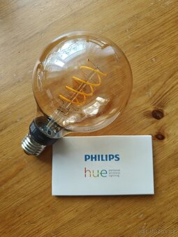 Chytrá žárovka Philips Hue White Filament, 7W, E27 - 4