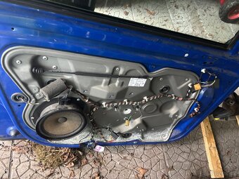Přední, zadní a páté dveře Škoda Octavia II před FL - 4