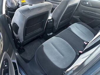 Citroen C4 1.6HDi, automat, r.2007, 2.majitel, serviska - 4