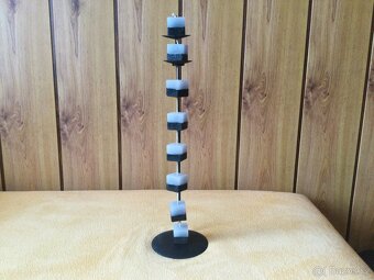 Kovový designový svícen - 4