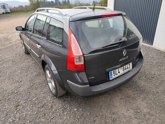 Renault Megane 2,0i - 4