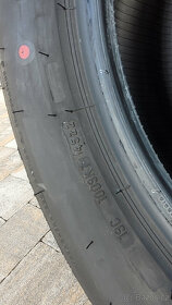 4x 235/55R18 Bridgestone - 4