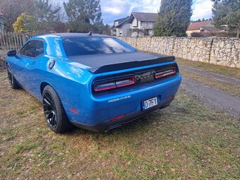 Dodge Challenger T/A 5.7 hemi - 4