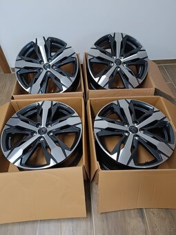 Peugeot/Citroen R18 - 4