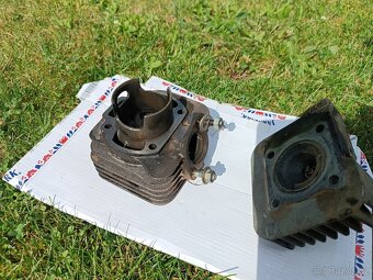 Honda Lead 50 - válec, píst - 4