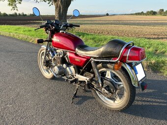Honda CB 650 RC03 - 4