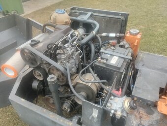 Minibagr Hanix-Mitsubishi - 4