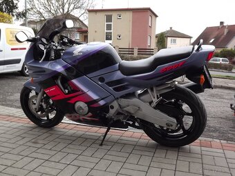 Honda CBR 600F - 4
