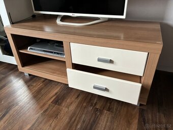 Tv stolek - 4