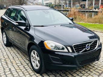 Volvo XC60 2.4D 5VÁLEC 120KW 4x4 MANUÁL VÝHŘEV SERVISKA - 4