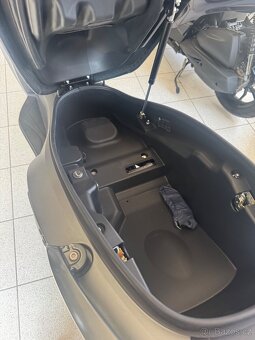 Kymco Agility 300 ABS - 4