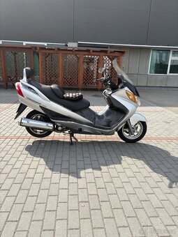 Suzuki Burgman 400 - 4
