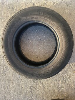 Pneu 215/65/16 C - 4