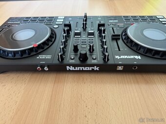 Numark Mixtrack Platinum FX - 4