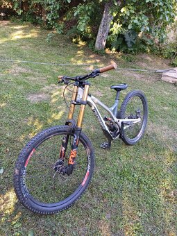 Commencal Supreme V4 (L) – Fox Factory / X01 - 4