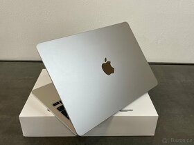 MacBook Air 13,6" 2022 M2 Starlight / 256GB - 4
