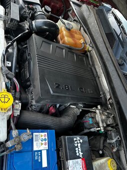 Dodge nitro 2,8 nafta automat - 4