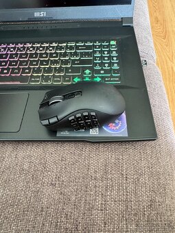MSI katana herni notebook+ myš Razer - 4