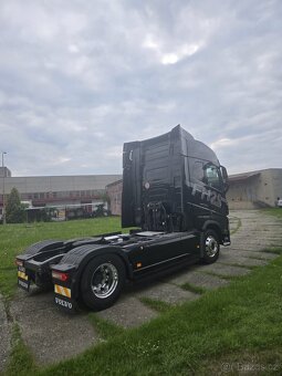 Volvo FH 500 25 Years Edition - 4