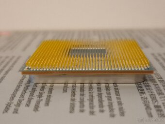 AMD Ryzen 7 5800X3D - 4
