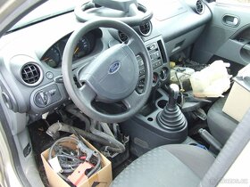 Prodám díly z Ford Fiesta 1.4 Benzín 2003 - 4