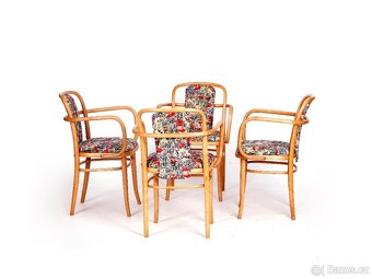 4x elegantní židle TON, návrh J. Hoffman, nové čalounění. - 4
