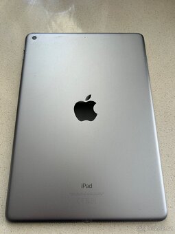 APPLE iPad 5 128 GB Wi-Fi (5.generace) - 4