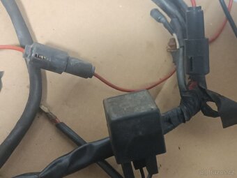 elektroistalace ČZ CAGIVA 180/487 spínačka ZADI - 4