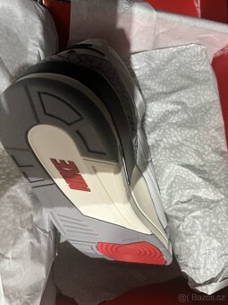 Air Jordan 3 "White Cement Reimagined" - 4