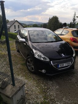 Peugeot 208 - 4