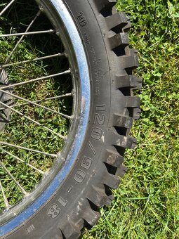 Kola Yamaha WR 125 R - 4