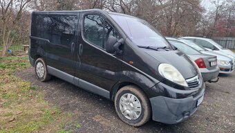 Opel Vivaro 2.0 nafta 66kw, r.v. 2007, km 283800. 6 míst k s - 4