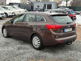 Kia Ceed 1.6 CRDi 94 kW Manuál 2012
- 4