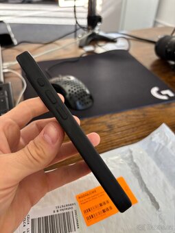 Kryt na apple iphone 14 NOVÝ - 4