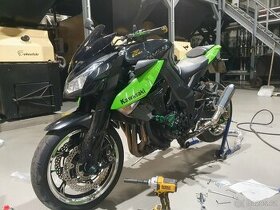 Kawasaki Z1000 2011 - 4